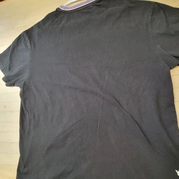 Youngla T-Shirt, Medium. - Picture 5 of 6